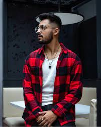 Black red shop white shirt